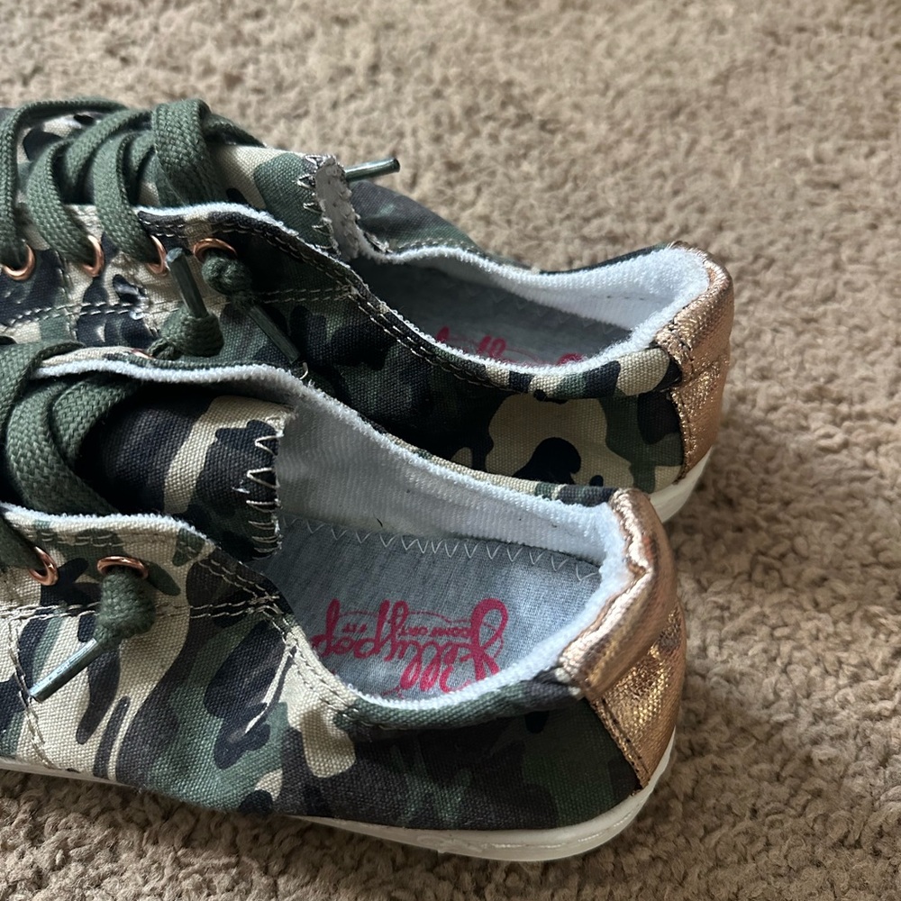 Jellypop Camouflage Sneakers with Olive Laces - Picture 3 of 3